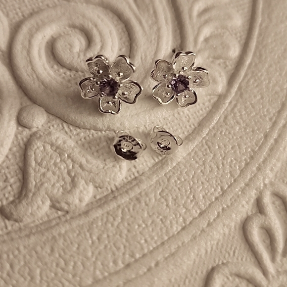 SOLD on FB MP - Picture 2 of 5